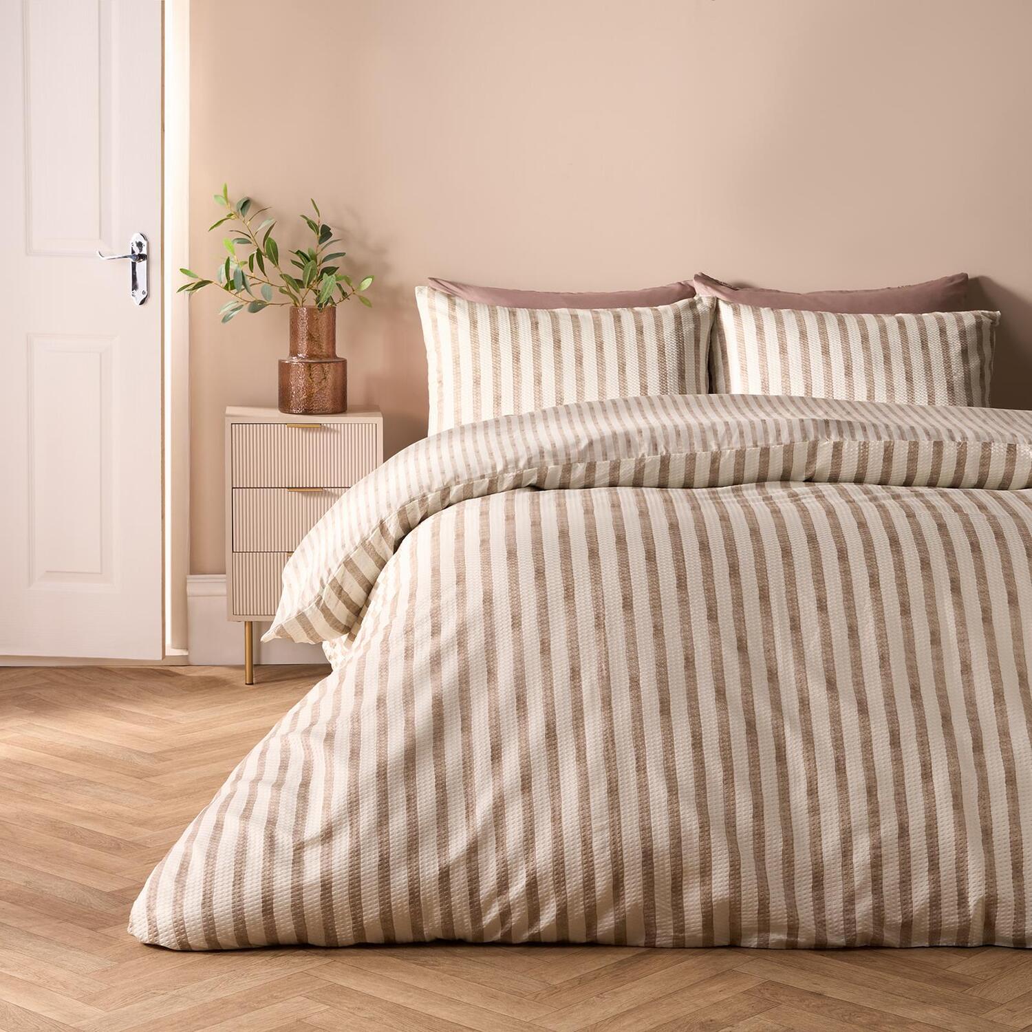 OHS Watercolour Stripe Embossed Bedding Set Duvet Cover with Pillowcase in Stone | Size: King
