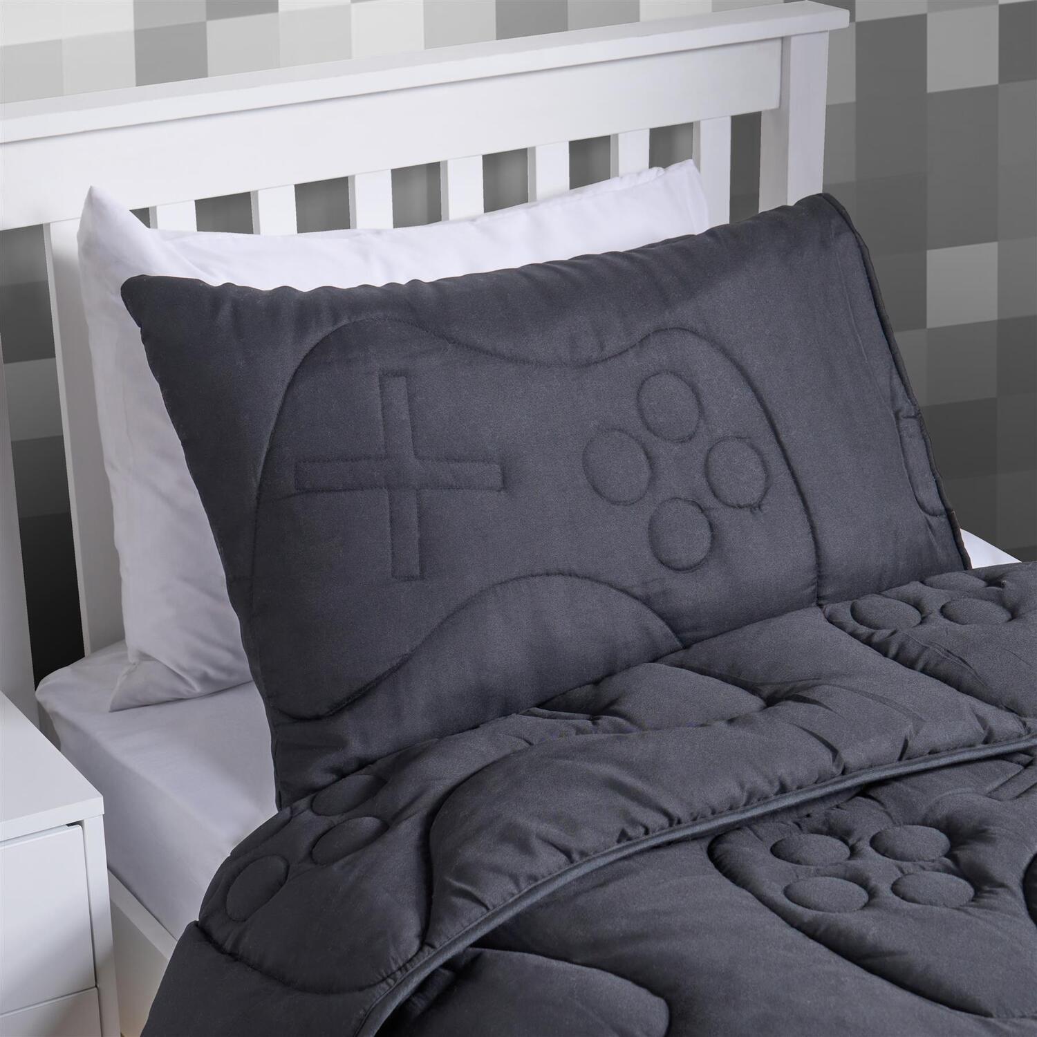 OHS Gaming Duvet Coverless Quilted 7.5 TOG Pillowcase Set Embossed in Black | Size: Single