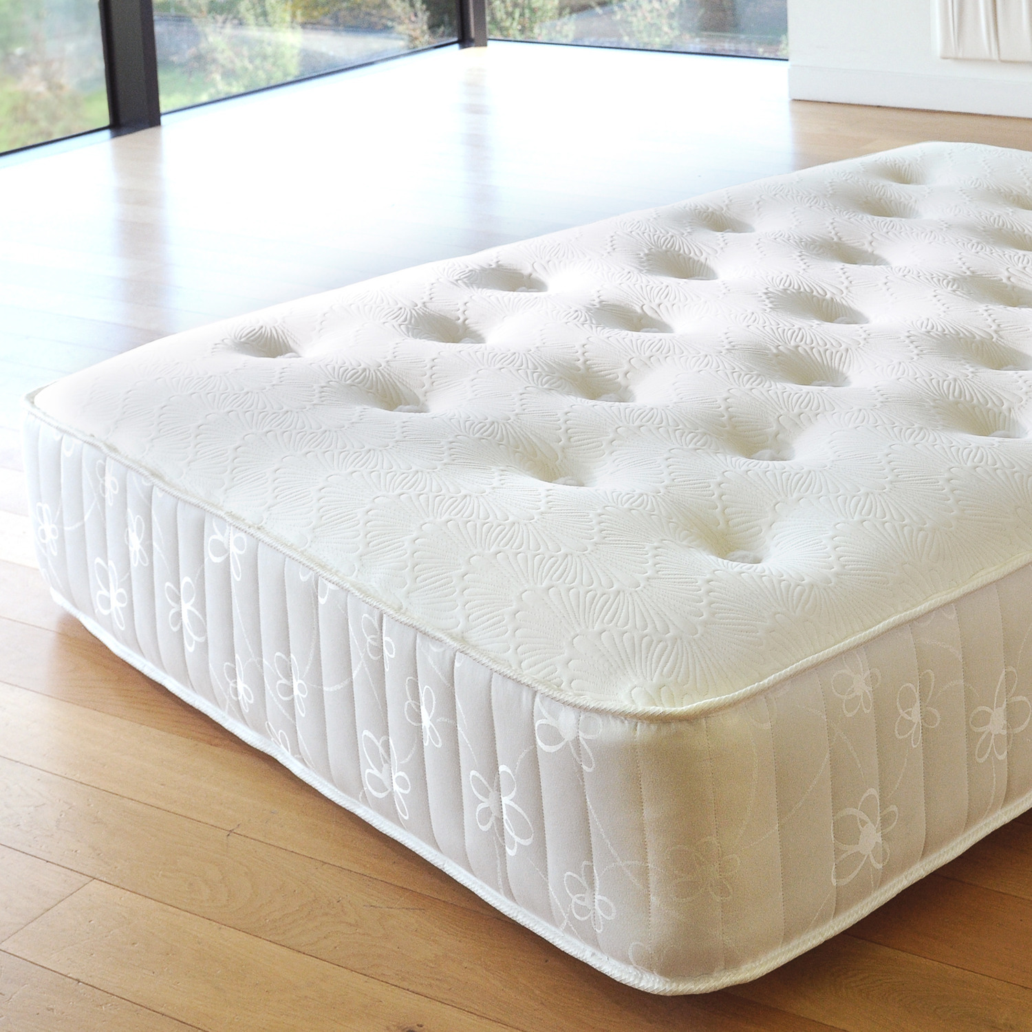 Memory Foam And Pocket Sprung Floral Freshness Mattress - White King