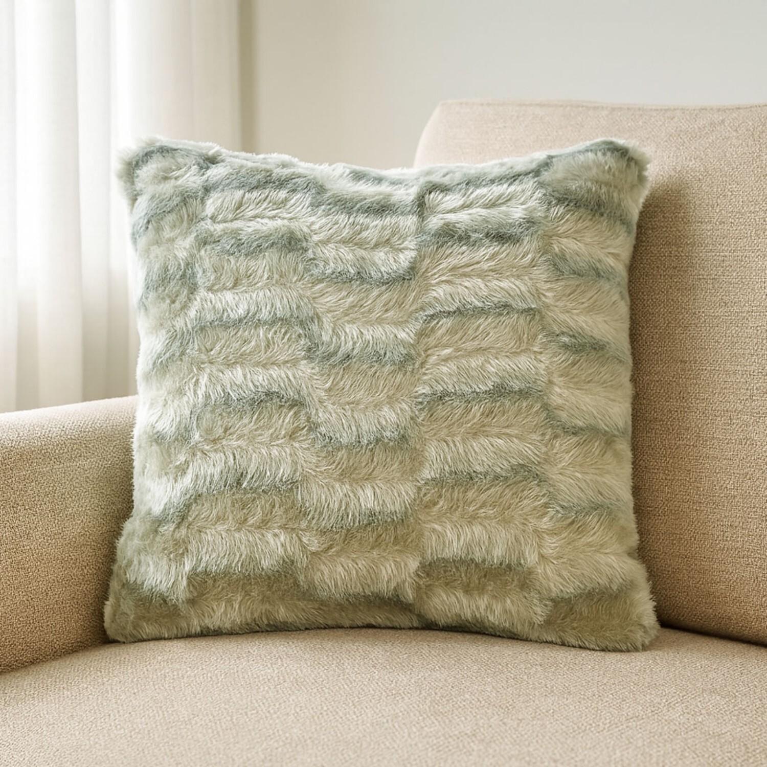 Voltico Arctic 18Inch Cushion (Charcoal/Silver) in Silver | Size: 45 cm x 45 cm
