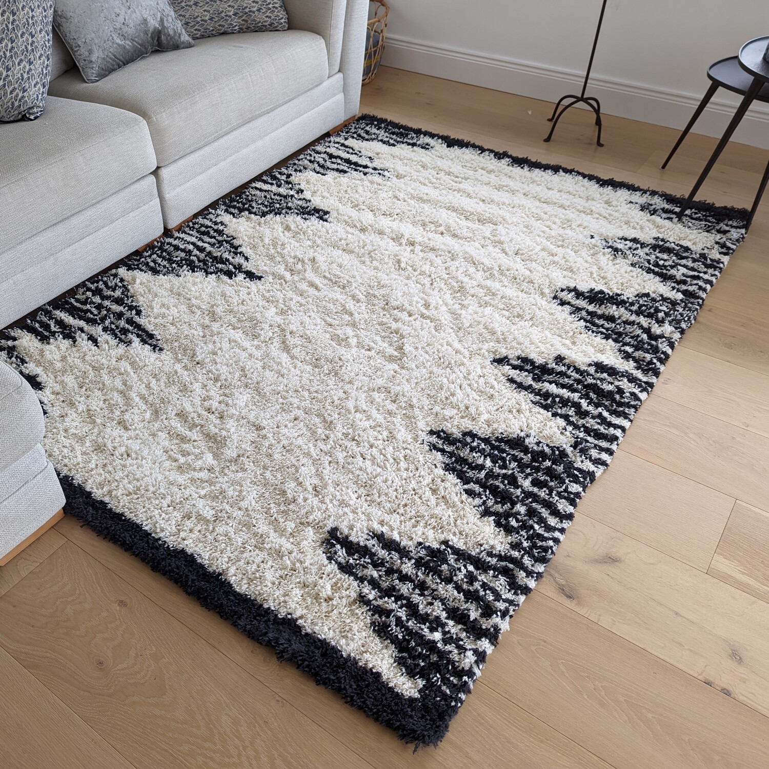 Ivory and Charcoal Geometric Shaggy Rug - Nova