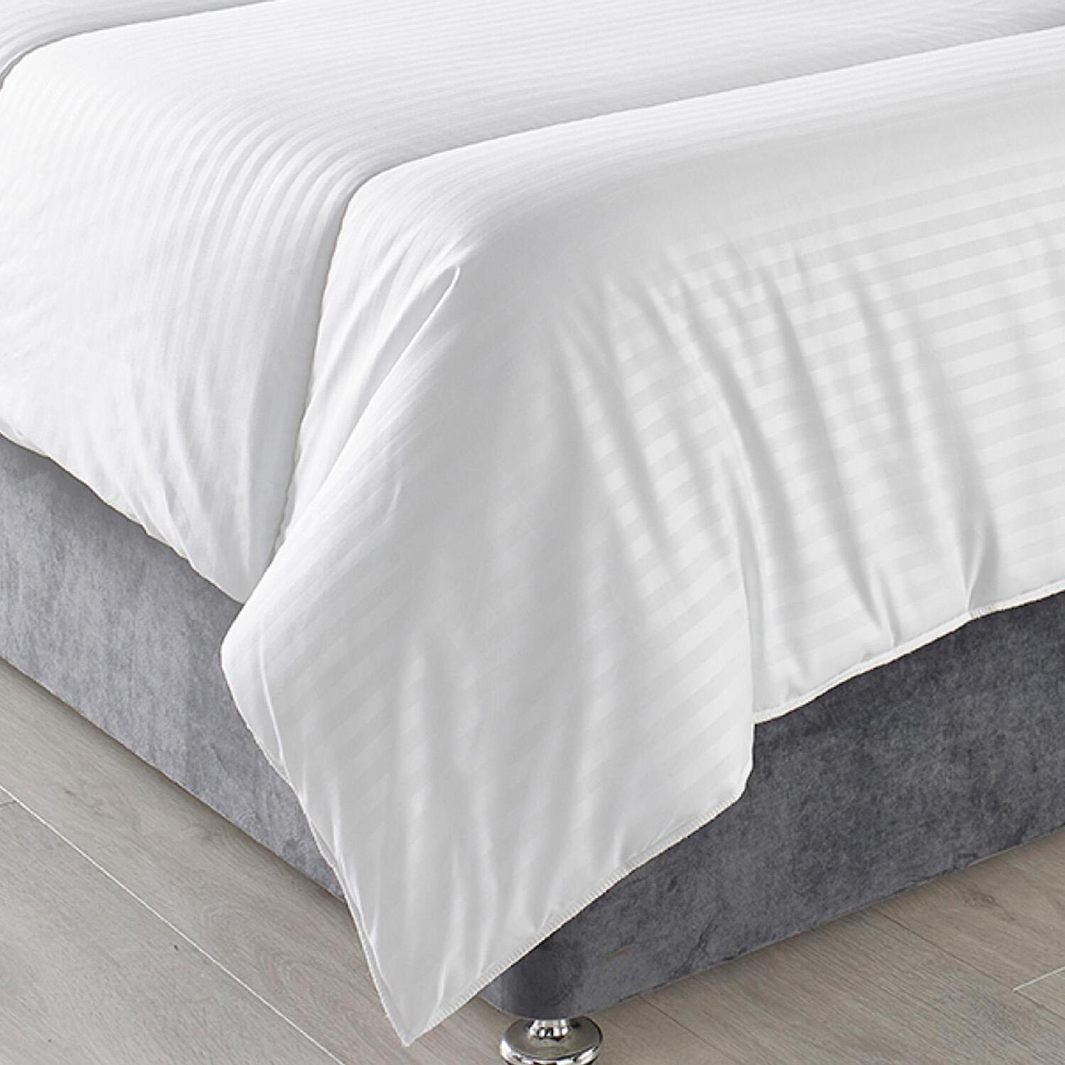 10 5 Tog Satin Stripe Duvet - White Single
