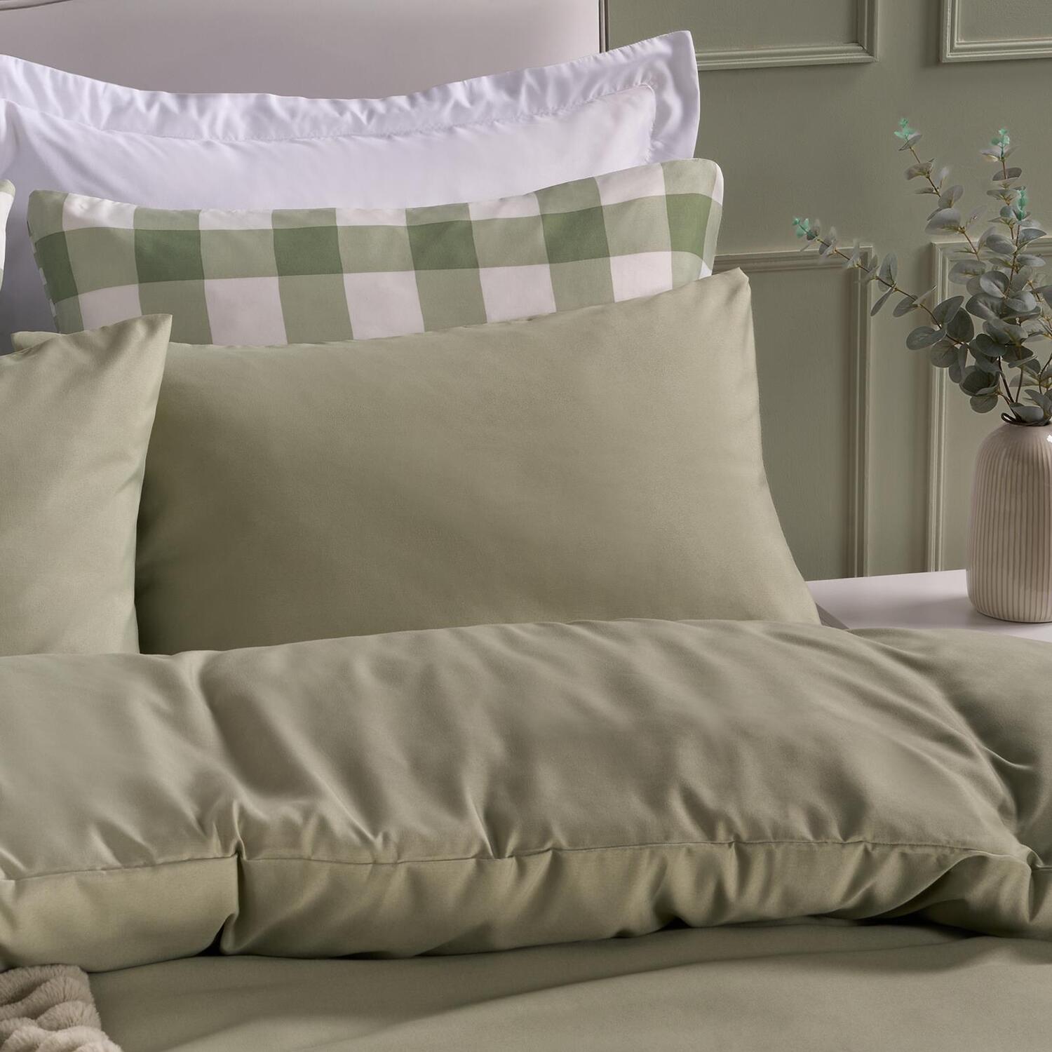 OHS Plain Dyed Duvet Cover with Pillowcase Bedding Set in Light Green | Size: King