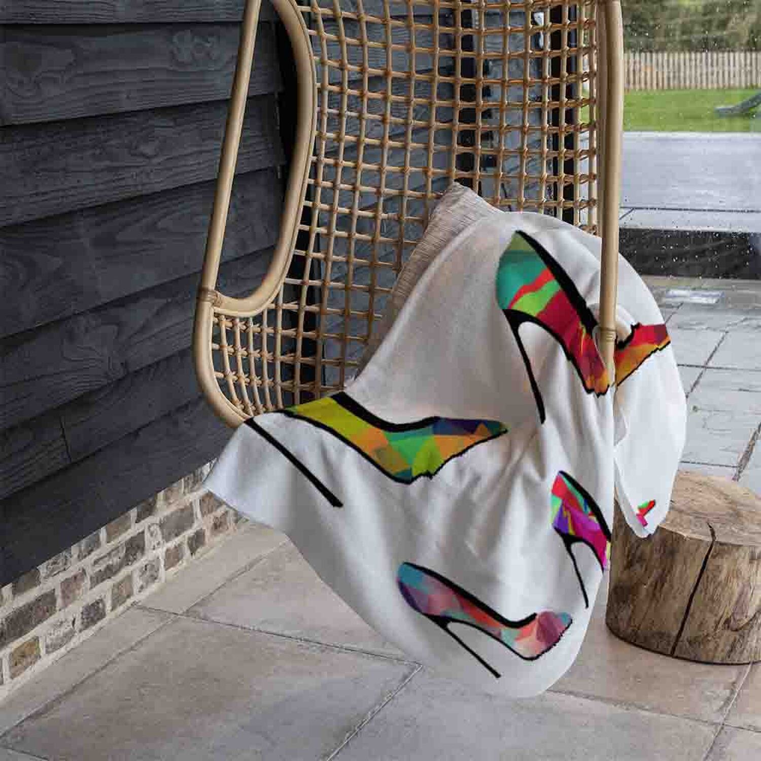 Geometric High Heels Blanket - White