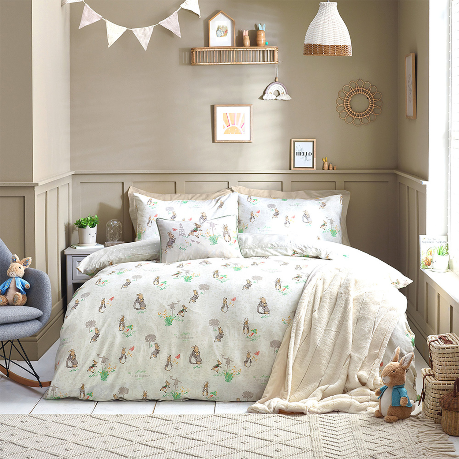 Peter Rabbit Classic Reversible Cotton Duvet Cover Set - Natural Single