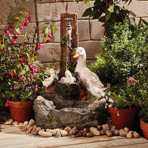 Duck Water Feature Fountain for Outdoor Garden, Lawn, Patio and Decking