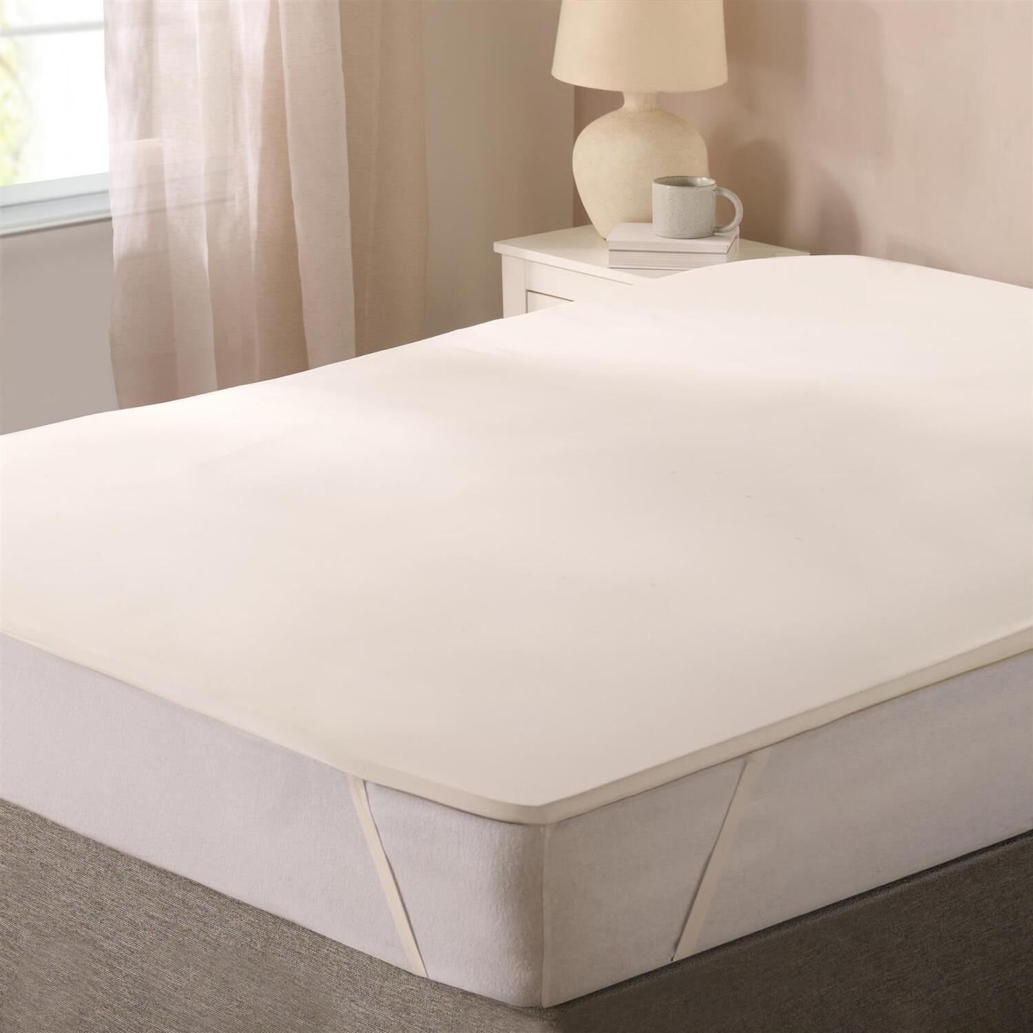 OHS Anti-Allergy Washable Memory Foam Mattress Topper in White | Size: Single