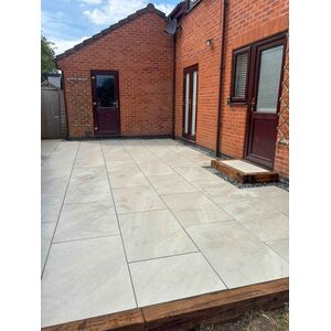 County Crossover White porcelain slabs paving tiles pack of 24 900mm x 600mm x 20mm