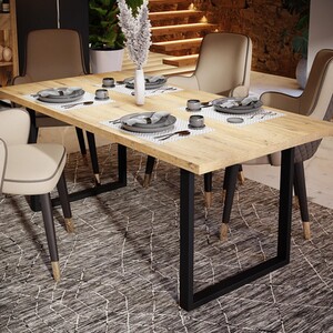 Nikomedes Dining Table