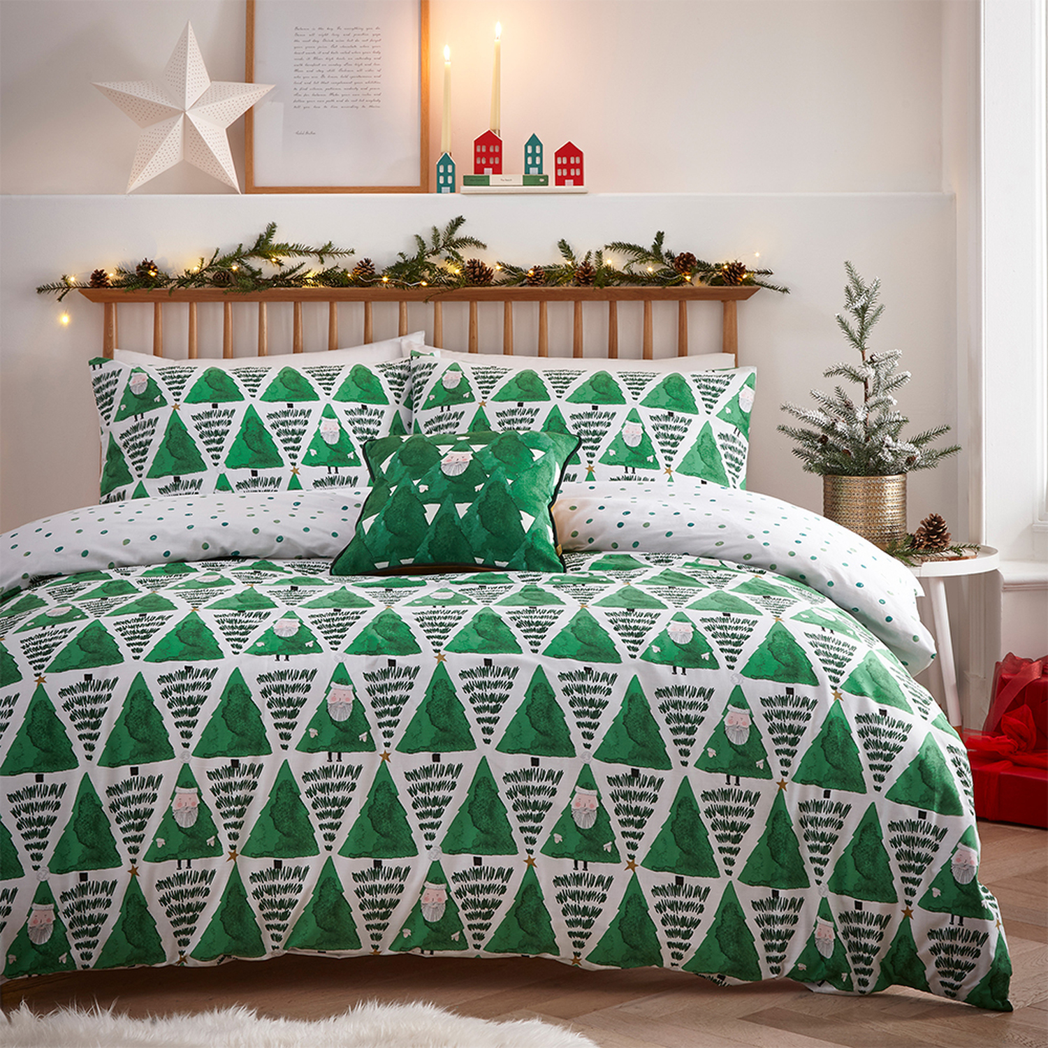 Hide And Seek Santa Christmas Duvet Cover Set - Green Superking