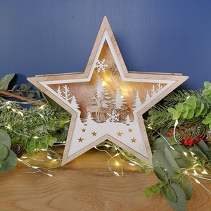 Wooden Star Shape Woodland Scene Christmas Decoration