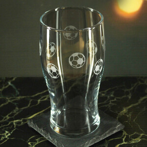 Set of 4 Tulip Pint Football Pattern