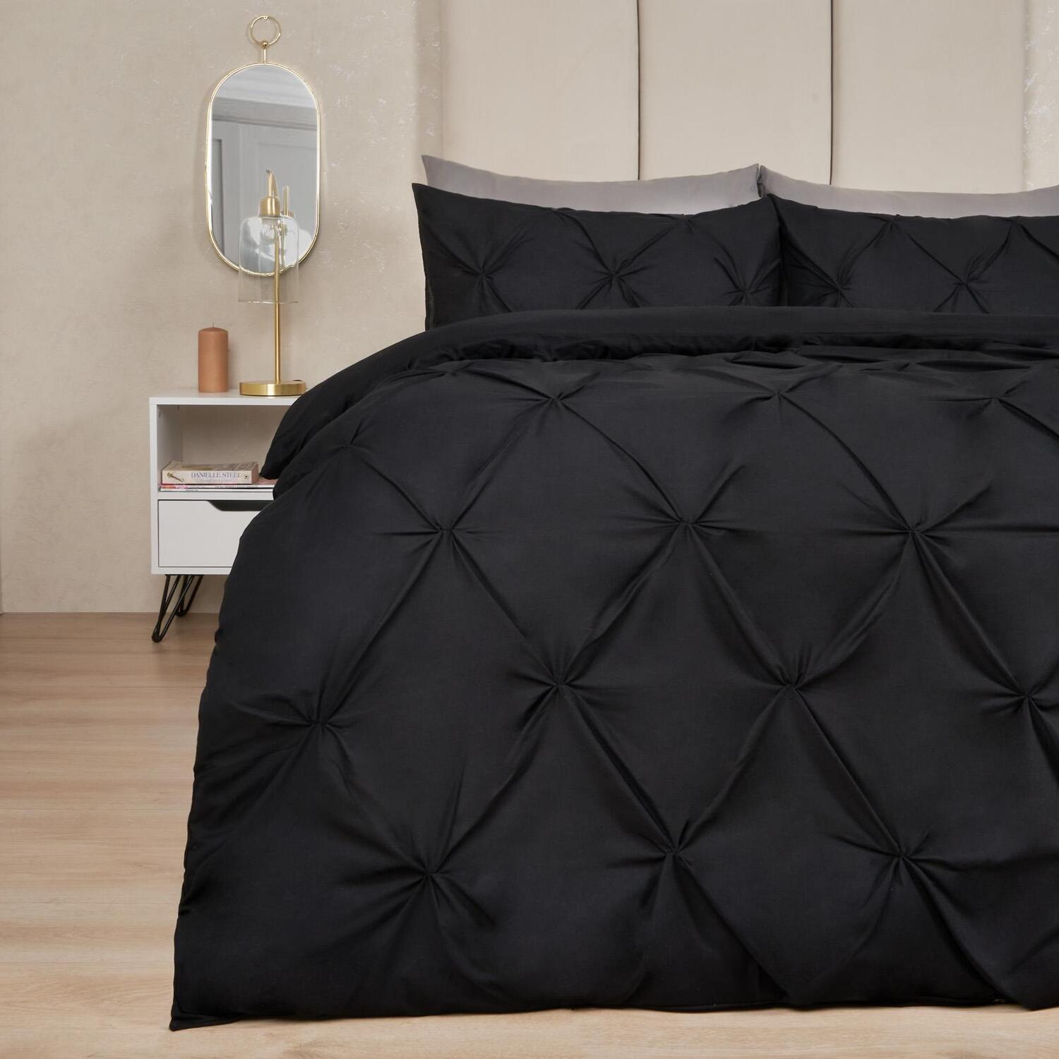 Highams Diamond Pintuck Duvet Set - Black King