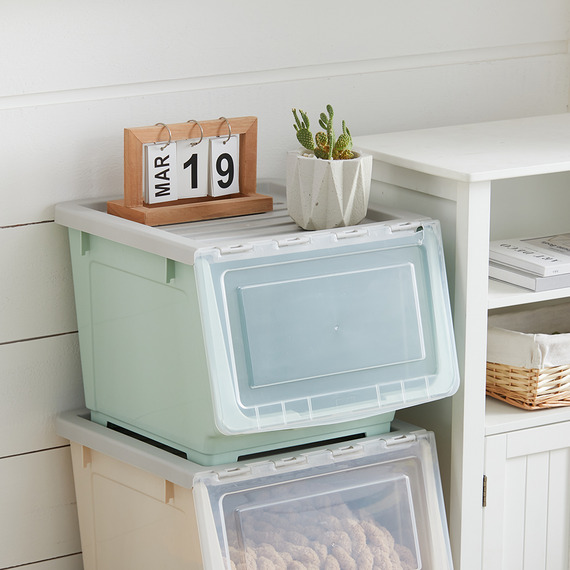 Large Capacity Stackable and Mobile Storage Box with Lid