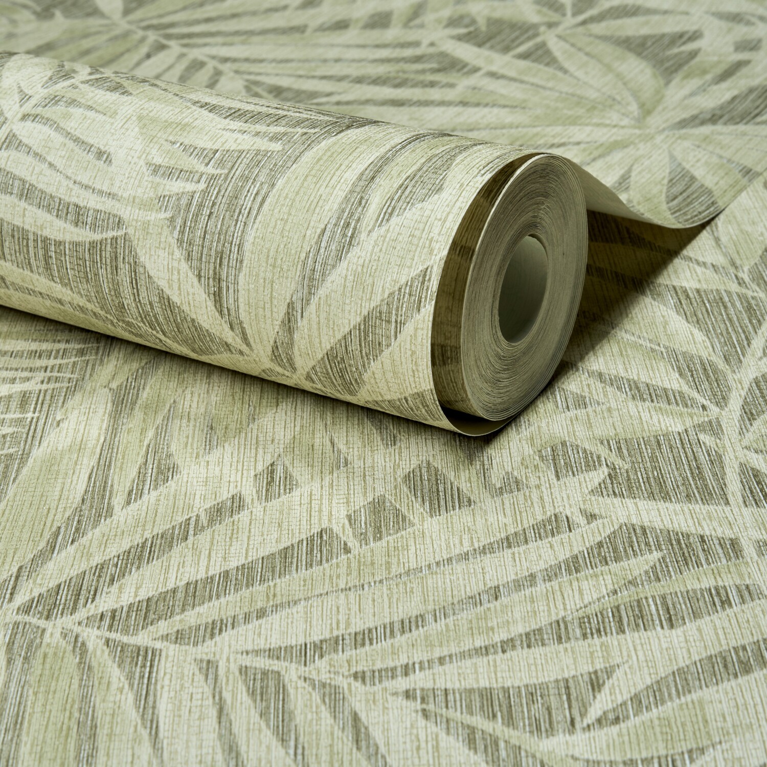 B&Q -  Boutique Tropical Palm Leaf Pvc-Free Eco WallpaperGreen - Image 3
